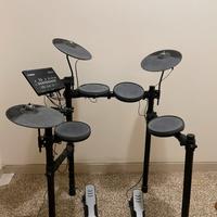 Yamaha DTX402K E-Drum Set
