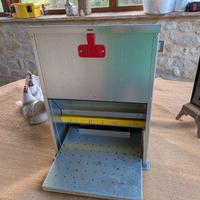 Mangiatoia a pedale anti spreco anti roditori.