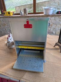 Mangiatoia a pedale anti spreco anti roditori.