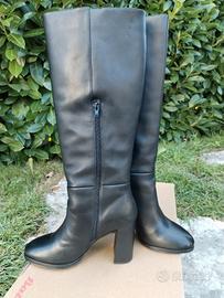 stivali in similpelle 