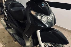 Piaggio Beverly 250