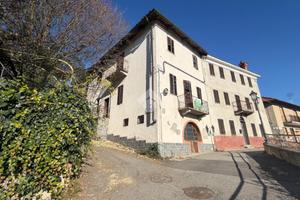 CASA SEMINDIPENDENTE A CASTAGNETO PO