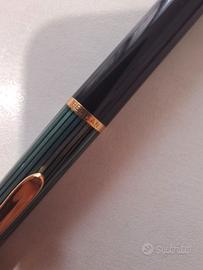 Penna a sfera Pelikan Souverän K400