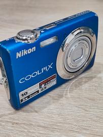 Nikon coolpix s220