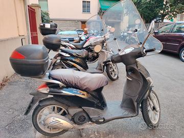 Liberty 125 scooter