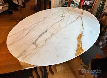 Riproduzione tavolo Tulip Saarinen calacatta oro