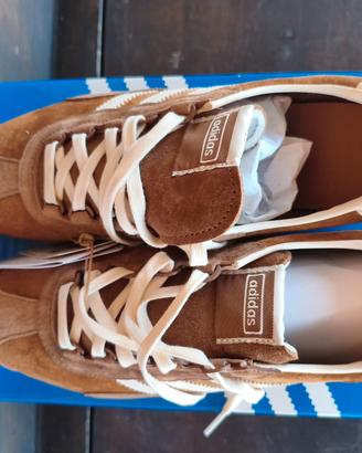 Adidas 44
