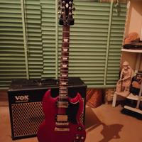 chitarra elettrica con amplificatore 