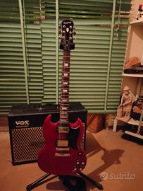 chitarra elettrica con amplificatore 