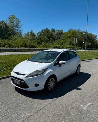 Ford Fiesta 1.4 benz/gpl