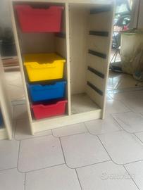 casa delle bambole e contenitore giochi