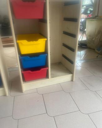 casa delle bambole e contenitore giochi