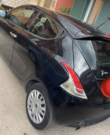 Lancia ipslon