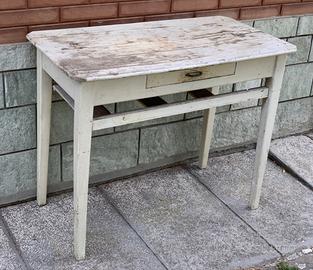 Piccolo tavolo cucina artigianale vintage anni '50