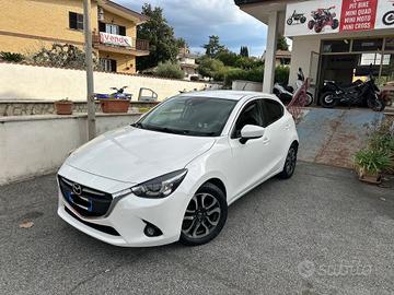 Mazda 2 1.5 benzina 2015