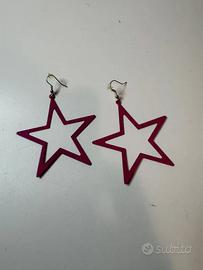 Orecchini pendenti a forma di stella fucsia