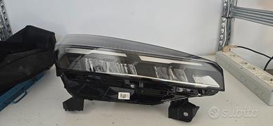 Fanale anteriore destro Renault Clio 2022-2025