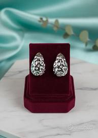 Orecchini da donna martellati color argento