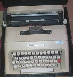 macchina da scrivere olivetti