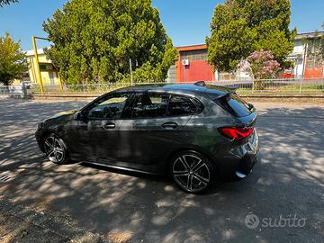 Bmw serie 1  116d Msport