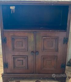 Mobiletto antiquariato