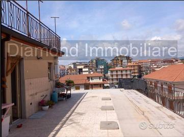 Attico ascensorato con terrazzo ad Acireale centro