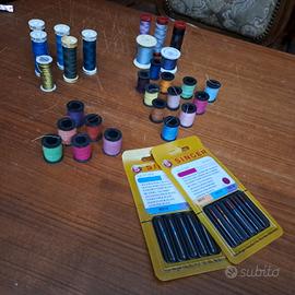 aghi e filo per cucire