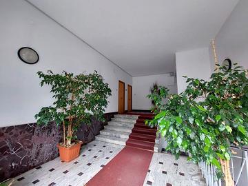 Catanzaro, centralissimo ufficio al quarto piano