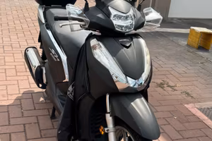 HONDA SH 300 ABS(2017)Nero opaco tagliandato