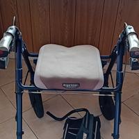 Deambulatore  in perfette condizioni 