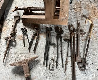 Attrezzi fabbro d’epoca