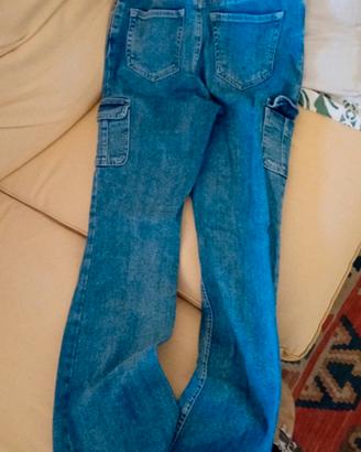 jeans con tasche laterali