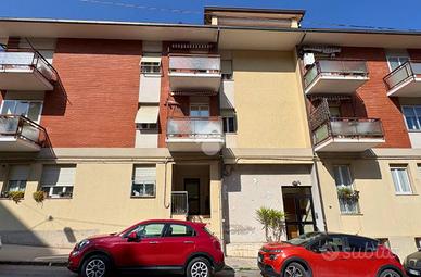 2 LOCALI A ANCONA