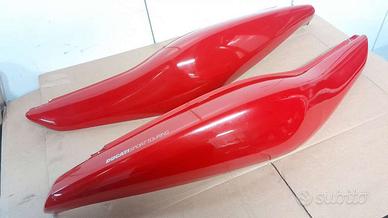 Fianchetti con difetti Ducati ST2 ST3 ST4