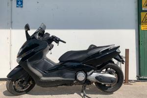 Yamaha TMax 500 gomme e batteria nuove motore rev.
