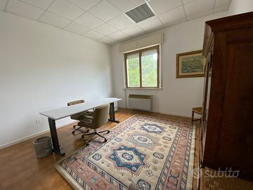 Stanza in studio professionisti sanitari