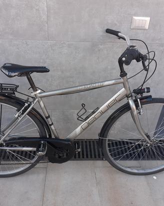 Uomo taglia 28