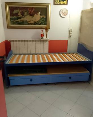 doppio letto con cassettoni 