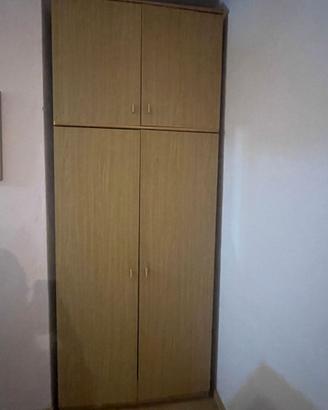 armadio in legno