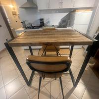 Tavolo rialzato  + Coppia di sgabelli