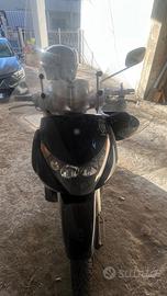 Beverly 200 del 2003 ottimi condizioni