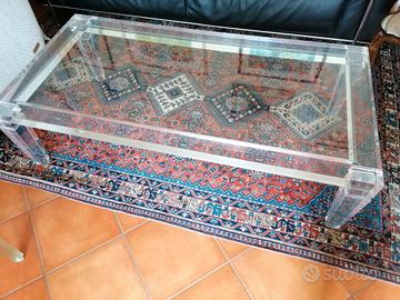 tavolino in plexiglass 