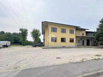 NEGOZIO A CASTEL MELLA