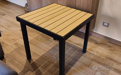 Outsunny Tavolo da esterno 80x80 per 4 Persone