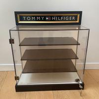 Display occhiali Tommy Hilfiger