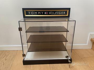 Display occhiali Tommy Hilfiger