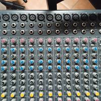 Clamoroso!!!Mixer Allen & heath Zed 22 fx 