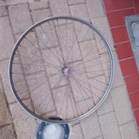 Ruota bici con freni a bacchetta