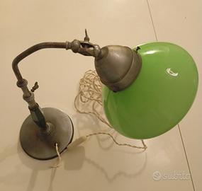 Lampada ministeriale in vetro verde