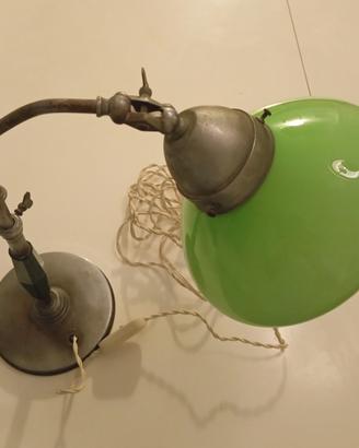 Lampada ministeriale in vetro verde